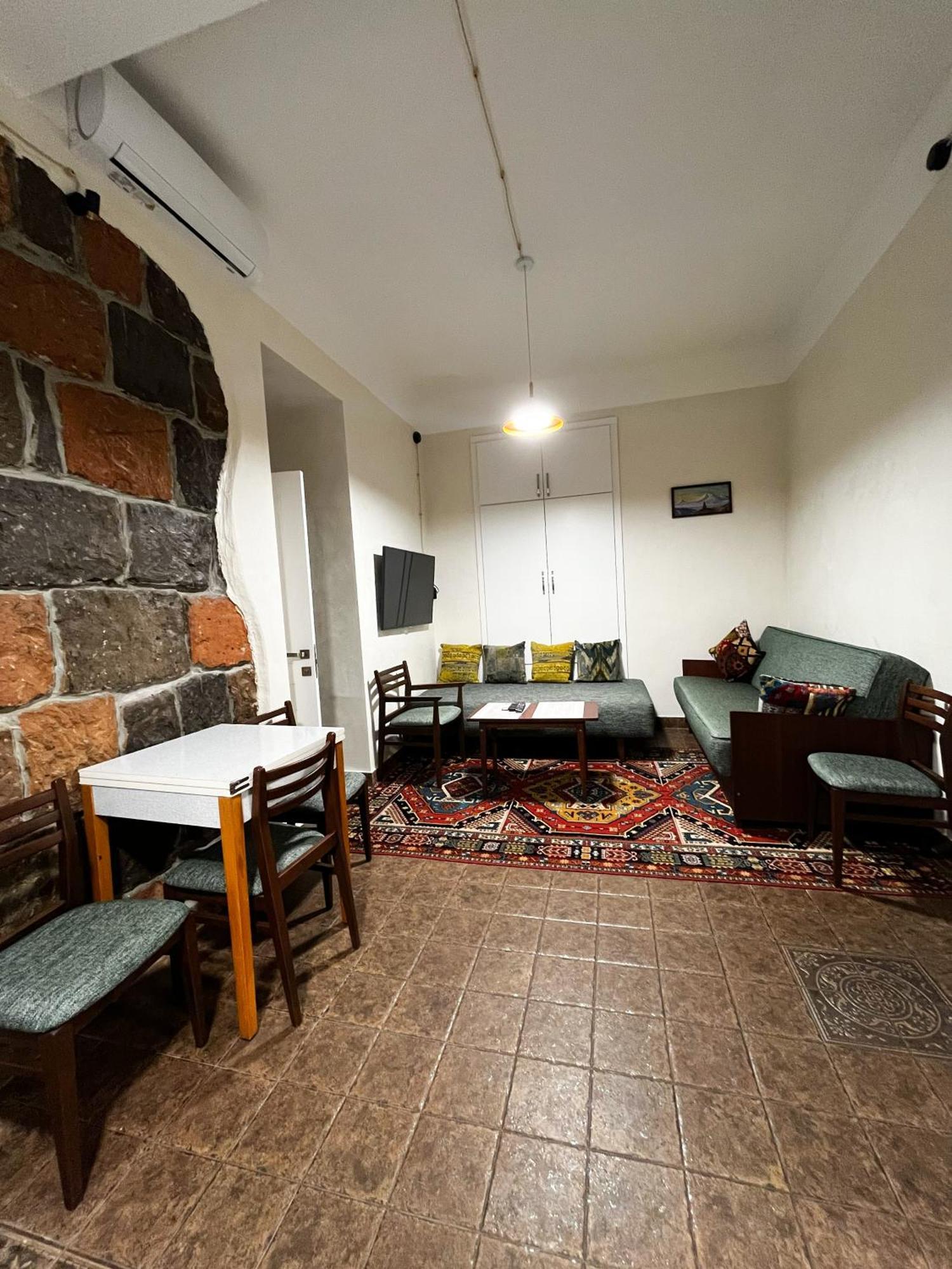 Apartments Pushkin Street エレバン エクステリア 写真